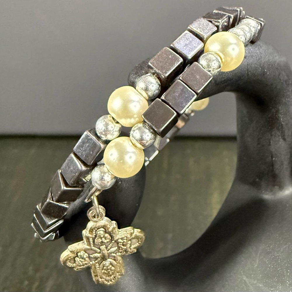 Magnetic Boxed Hematite Natural Stone Faux Pearl Wired Bracelet Rosary w/ Cross